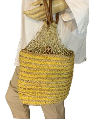 NANETTE LEPORE YELLOW & BEIGE STRAW BAG WITH WOODEN HANDLE "CLEMENTINE"
